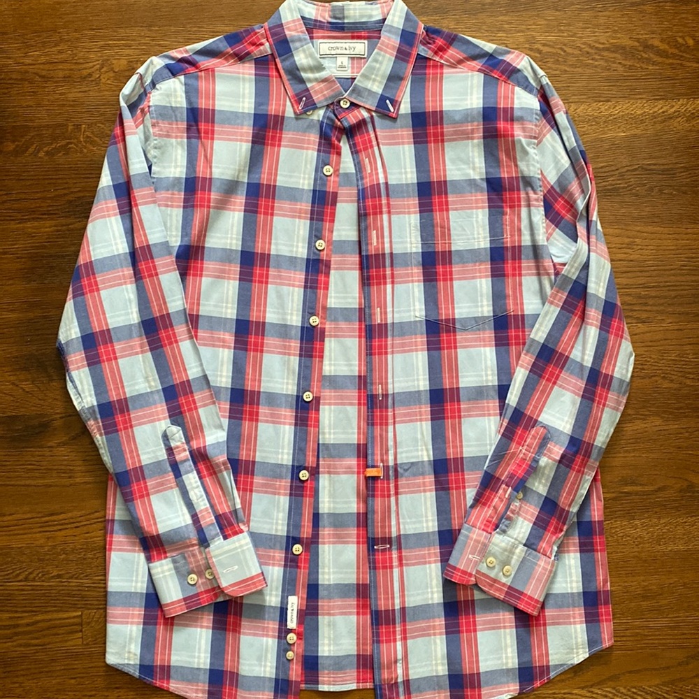 Men’s crown and ivy button up plaid shirt size large